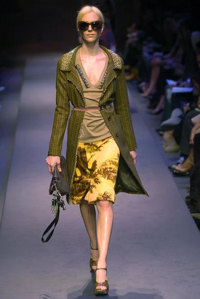 Look 32